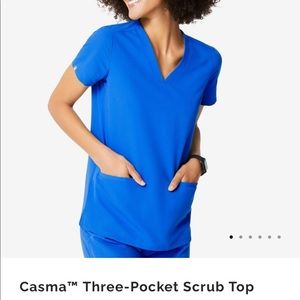 Brand new never worn Figs Casma 3 pocket scrub top